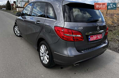Хэтчбек Mercedes-Benz B-Class 2012 в 