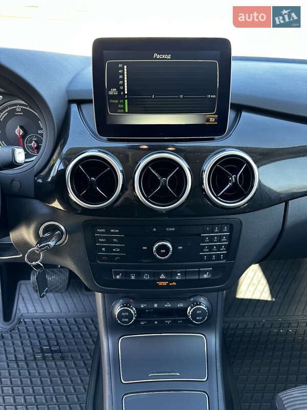 Хэтчбек Mercedes-Benz B-Class 2016 в Киеве