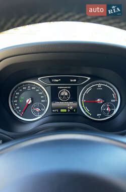 Хэтчбек Mercedes-Benz B-Class 2016 в 