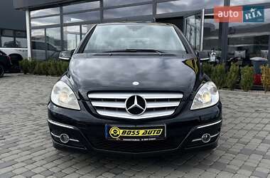 Хэтчбек Mercedes-Benz B-Class 2010 в 