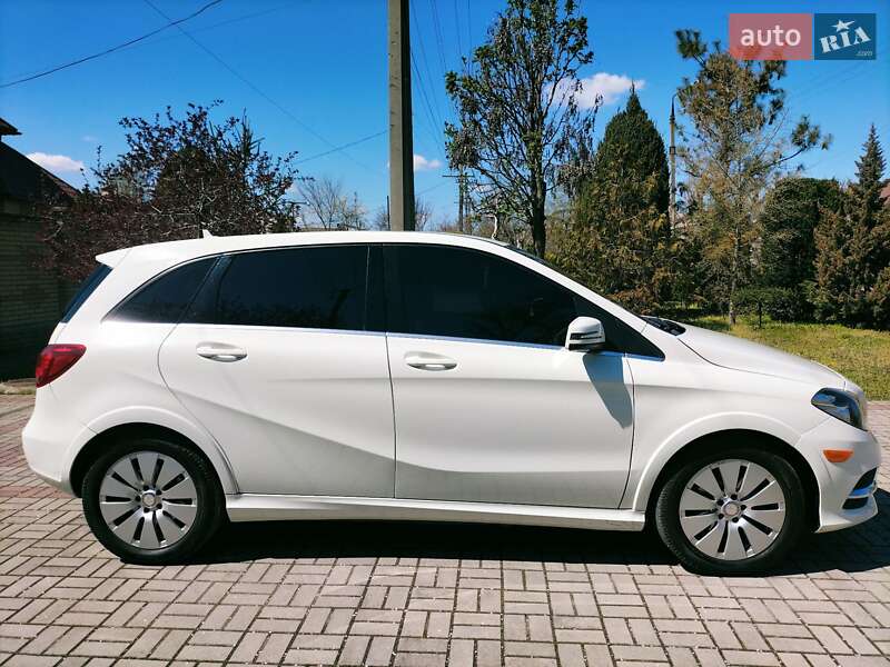 Хетчбек Mercedes-Benz B-Class 2017 в Запоріжжі