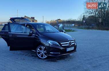 Хэтчбек Mercedes-Benz B-Class 2015 в 