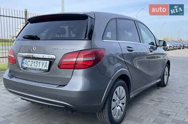 Хэтчбек Mercedes-Benz B-Class 2015 в 