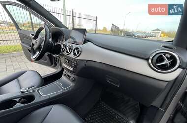Хэтчбек Mercedes-Benz B-Class 2015 в 