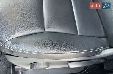 Хэтчбек Mercedes-Benz B-Class 2015 в 