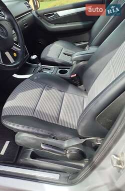 Хэтчбек Mercedes-Benz B-Class 2006 в 