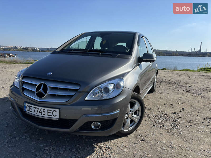 Хетчбек Mercedes-Benz B-Class 2009 в 