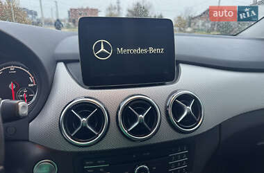 Хэтчбек Mercedes-Benz B-Class 2016 в 