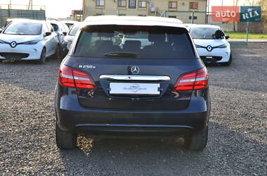 Хетчбек Mercedes-Benz B-Class 2017 в 