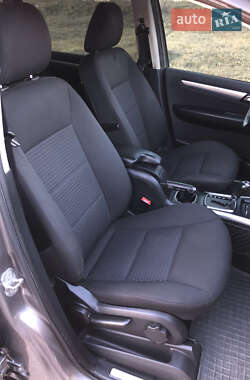 Хэтчбек Mercedes-Benz B-Class 2010 в 
