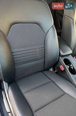 Хэтчбек Mercedes-Benz B-Class 2015 в 