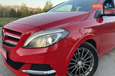 Хетчбек Mercedes-Benz B-Class 2016 в 