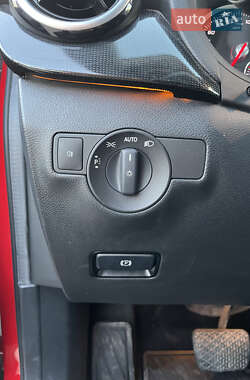 Хетчбек Mercedes-Benz B-Class 2016 в 