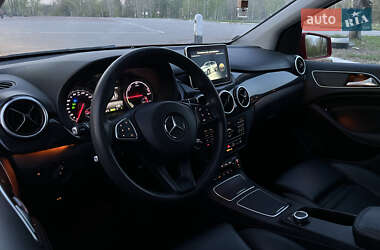 Хетчбек Mercedes-Benz B-Class 2016 в 