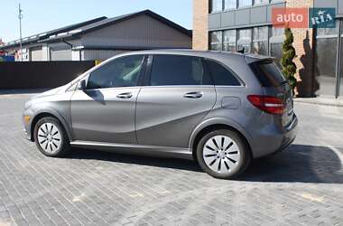 Хэтчбек Mercedes-Benz B-Class 2015 в 