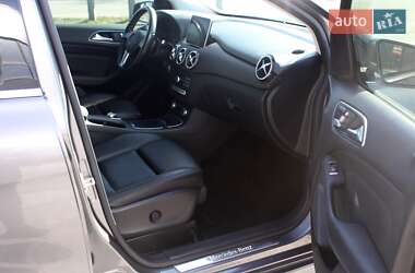 Хэтчбек Mercedes-Benz B-Class 2015 в 