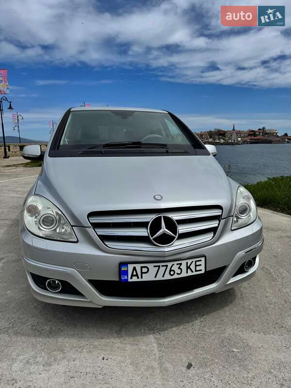 Хэтчбек Mercedes-Benz B-Class 2010 в Запорожье