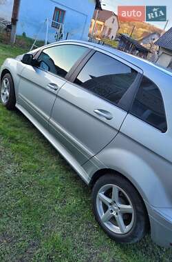 Хетчбек Mercedes-Benz B-Class 2010 в 