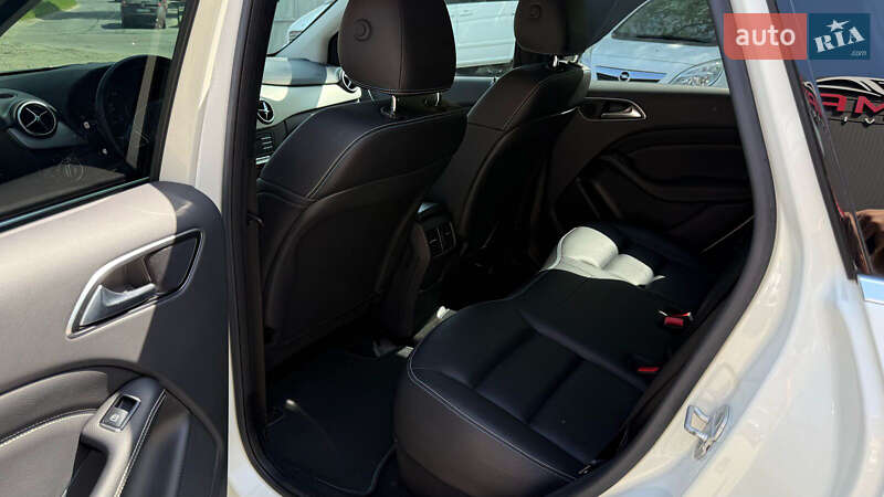 Хетчбек Mercedes-Benz B-Class 2015 в Чернівцях
