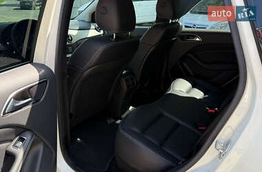 Хэтчбек Mercedes-Benz B-Class 2015 в 