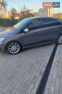 Хетчбек Mercedes-Benz B-Class 2008 в 
