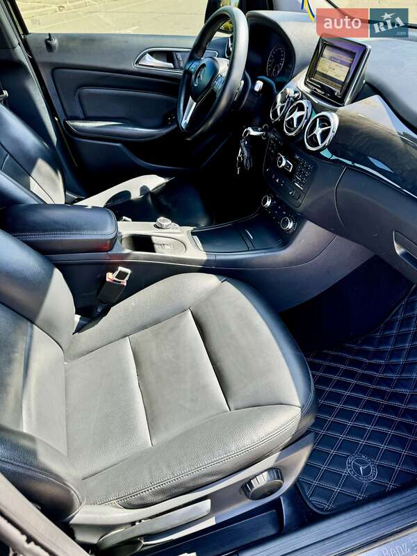 Хэтчбек Mercedes-Benz B-Class 2012 в Киеве фото 13 Хэтчбек Mercedes-Benz B-Class 2012 в Киеве