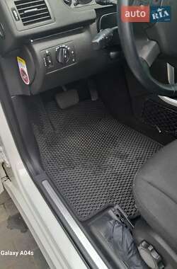 Хэтчбек Mercedes-Benz B-Class 2009 в 