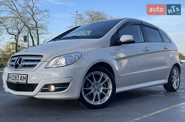 Хетчбек Mercedes-Benz B-Class 2010 в 