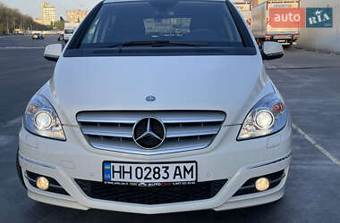 Хетчбек Mercedes-Benz B-Class 2010 в 