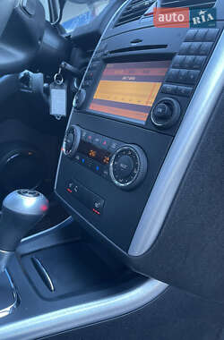 Хетчбек Mercedes-Benz B-Class 2010 в 