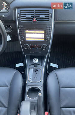 Хетчбек Mercedes-Benz B-Class 2010 в 