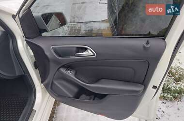 Хетчбек Mercedes-Benz B-Class 2016 в 