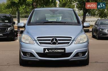 Хетчбек Mercedes-Benz B-Class 2010 в 