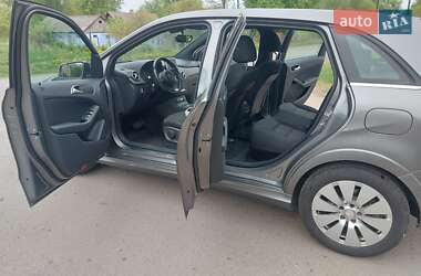 Хэтчбек Mercedes-Benz B-Class 2015 в 