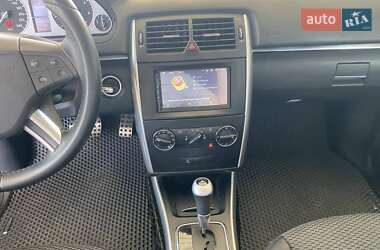 Хэтчбек Mercedes-Benz B-Class 2010 в 