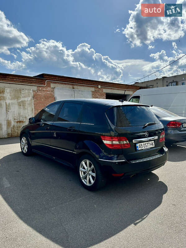 Хэтчбек Mercedes-Benz B-Class 2011 в Виннице фото 6 Хэтчбек Mercedes-Benz B-Class 2011 в Виннице