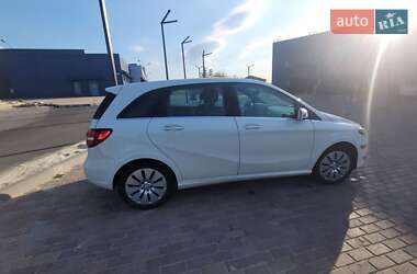 Хетчбек Mercedes-Benz B-Class 2017 в 