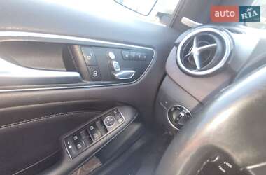 Хетчбек Mercedes-Benz B-Class 2017 в 