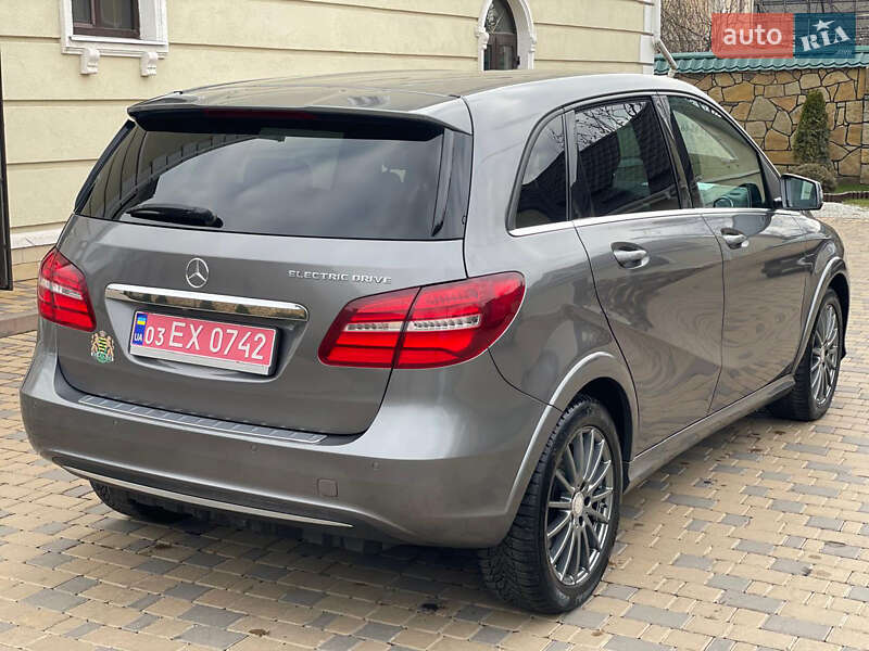 Хэтчбек Mercedes-Benz B-Class 2015 в Могилев-Подольске