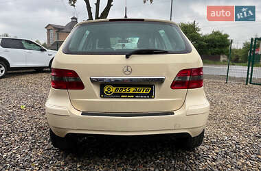 Хэтчбек Mercedes-Benz B-Class 2009 в 