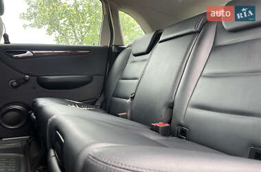 Хэтчбек Mercedes-Benz B-Class 2009 в 