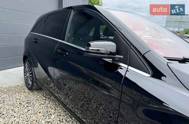 Хетчбек Mercedes-Benz B-Class 2016 в 