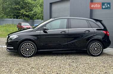 Хетчбек Mercedes-Benz B-Class 2016 в 