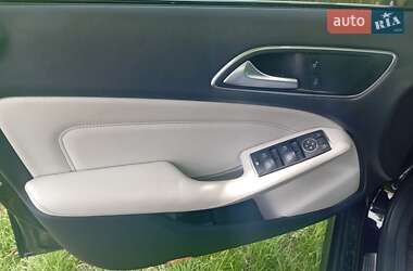 Хэтчбек Mercedes-Benz B-Class 2015 в 