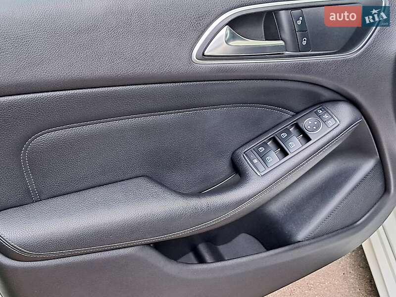 Хэтчбек Mercedes-Benz B-Class 2012 в Одессе фото 33 Хэтчбек Mercedes-Benz B-Class 2012 в Одессе