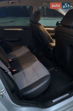 Хетчбек Mercedes-Benz B-Class 2010 в 