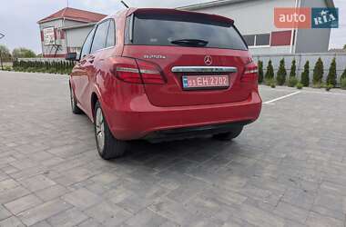 Хэтчбек Mercedes-Benz B-Class 2016 в 