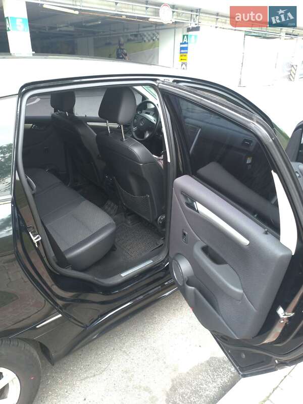 Хетчбек Mercedes-Benz B-Class 2010 в Києві