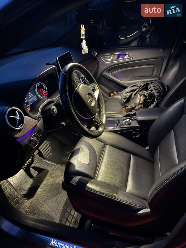 Хэтчбек Mercedes-Benz B-Class 2016 в Днепре