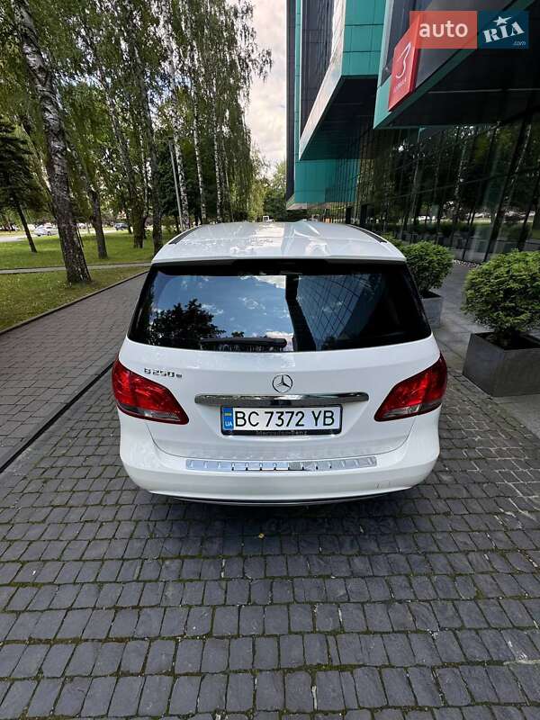 Хэтчбек Mercedes-Benz B-Class 2015 в Львове